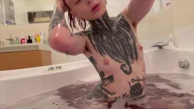 Im still feeling sexy with my small boobs