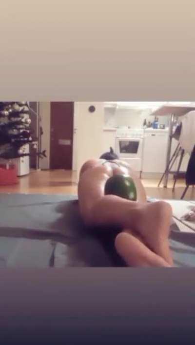 Mami kills the watermelon 🤭💪🏽👸🏽