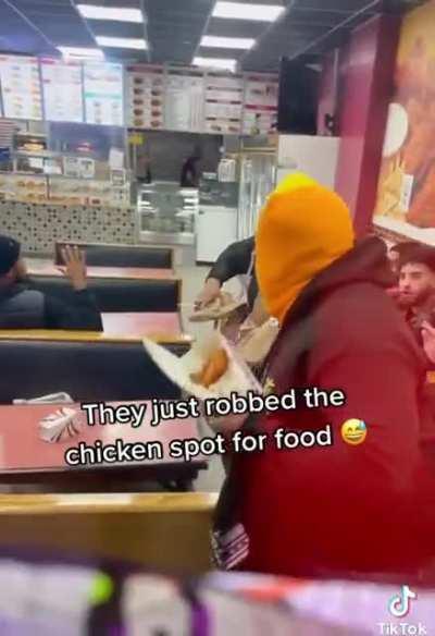 A bunch of lowlifes rob chicken restaurant