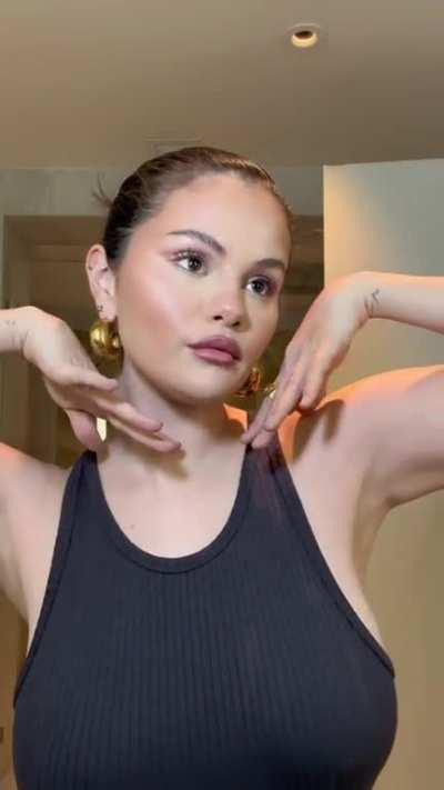 Hard to make Eye contact 🍒