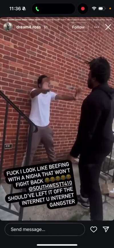 Rapper Twoiney Lo gettin pressed out😬😬