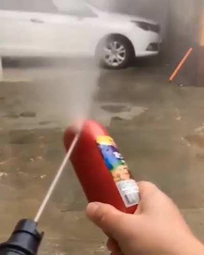 The way this power nozzle cuts through this sausage