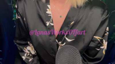 I started my own FART ASMR show! 🍑💨🎙️