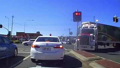 Excuse me Optimus Prime, What r u doing?