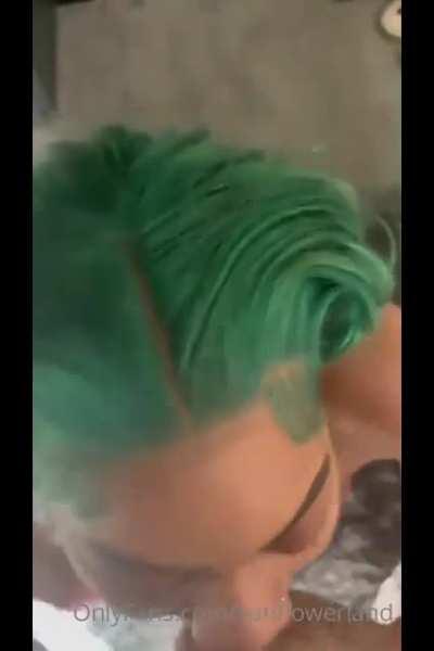 I update premium 6 days a week with brand new exclusive content