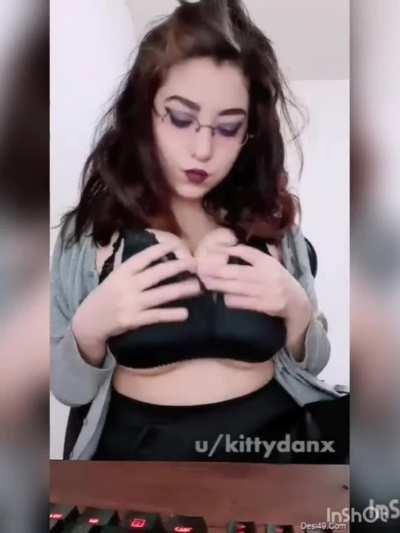 😍Boobs show by 😘sexy 🍑girl video