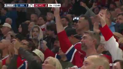 Cole Caufield snipes it to give the lead back to Montreal