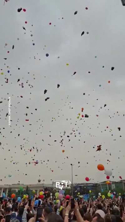 kanseri yenen Ali Asaf ve vatandaşlar gökyüzüne balon bıraktı