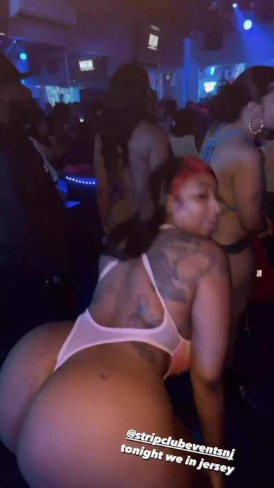 The best big booty stripper in NYC