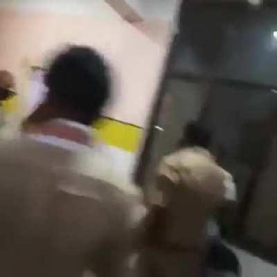 Police officer beats man in hospital in Jalna, India for recording him on video. The victim kept silent at first but shared the video after the police officer was later arrested in a separate bribery case.