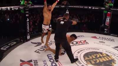 UFC fighter Johnny Walker gets ko'ed 3 times in a row in under 20 seconds by Henrique “Montanha” Lopes
