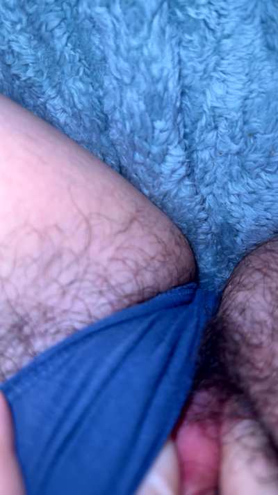 Are you a fan of a full grown bush or a well kept bush? I’m a full grown bush lover myself