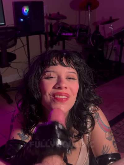 Goth girl loves her cum reward