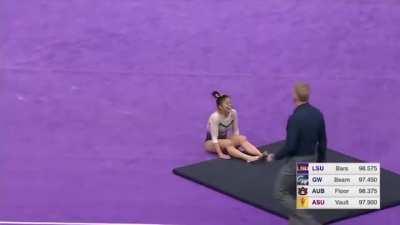 This makes my knees hurt (Sorry if to major of an injury)