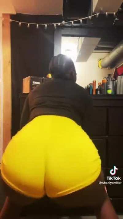 TikTok: shaniyamiller