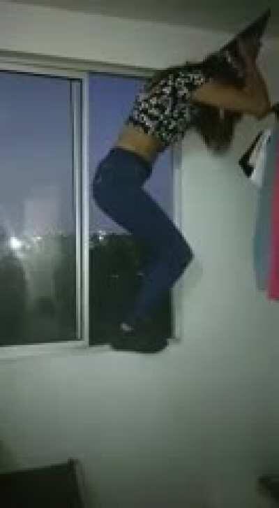 She twerked to death