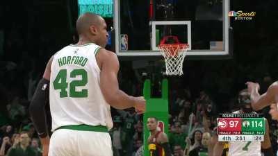 [Highlight] Jayson Tatum executes a nasty cross court bullet pass to Al Horford to drain the triple and beat the buzzer