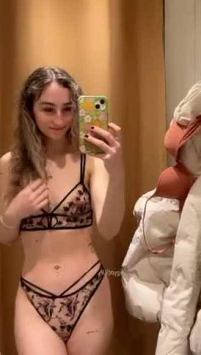 I ended up buying this set [GIF]