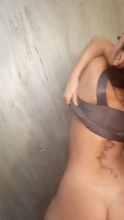 I'm ovulating so this dress is a nuisance...