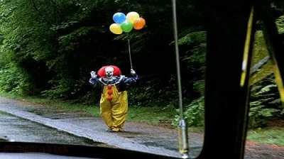 Mr Bean gives Pennywise 'The middle finger'