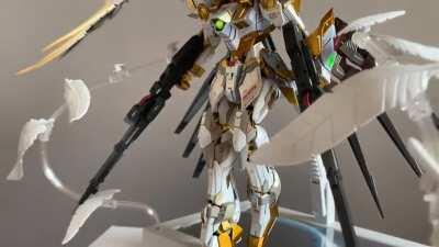 My first build in 2021 (last build was about 3 months ago) Supernova Wing Zero Custom EW: Golden Angel. First time trying Pearl colour effect, hope you guys like it 😉