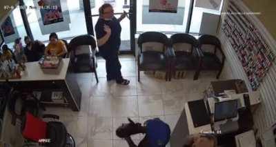Robbery inside Atlanta nail salon gone wrong