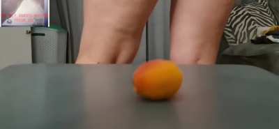 food crushing giantess