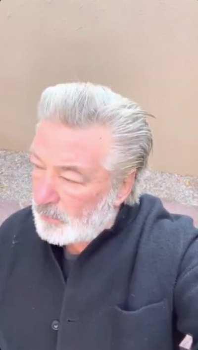 This is how Alec Baldwin was looking and sounding only days before the shooting. He did NOT look healthy. Hopefully toxicology tests were taken (I'm not optimistic) and his mental/physical health at the time are being looked at closely. Ladies and gentlem