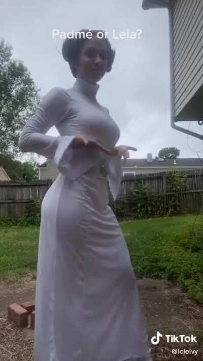 Padmé or Leia? Who you choosing?