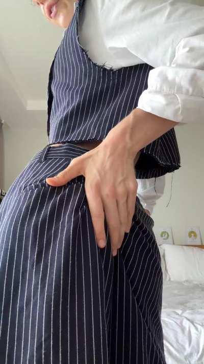 Would you be able to resist my juicy farts through these pants?