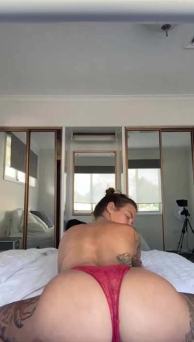 How many dates until you creampie my ass??? No PPV content 🥵 50% off 📴 link below 👇 