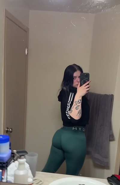 Would you be to distracted to train with me