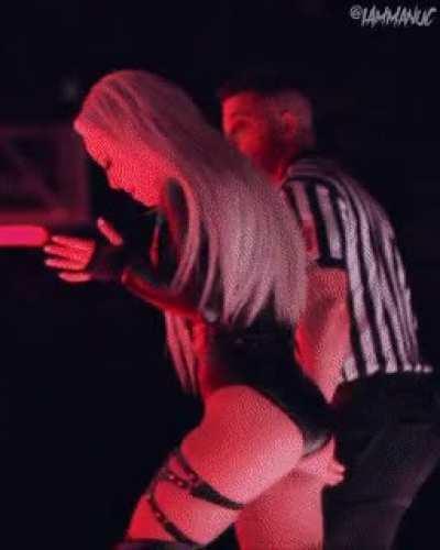 Liv Morgan in motion 🍑🥵