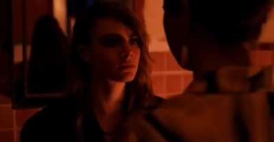 Selena Gomez Kissing Cara Delevingne