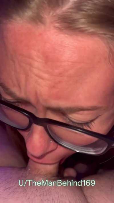 I’d your girl catches your cumshots mid air just to throat you right after you have a winner 🥇