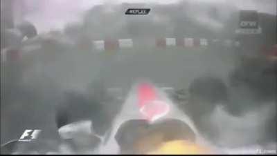 dO'nT bE oN mAx's OuTsiDE, hE rUnS yOu oUt oF tHe rOAd