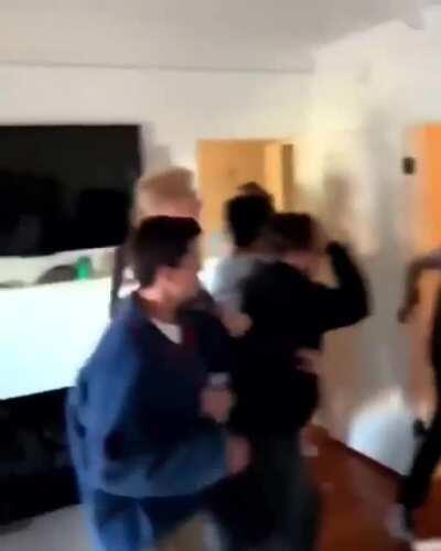 Does everyone on this sub really look like this💀💀