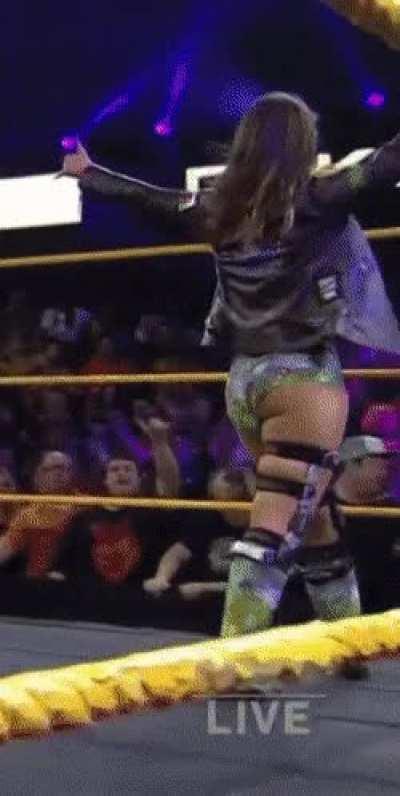 Tegan Nox
