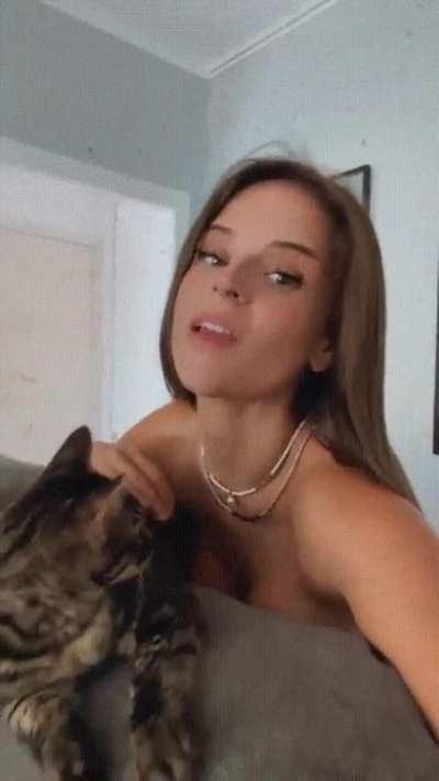 Leave a ⇧ if you think my tits are cute