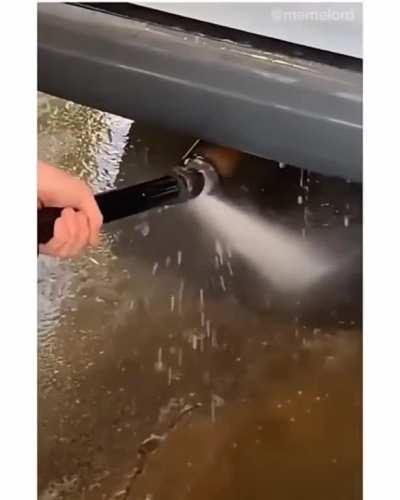 Power washing 