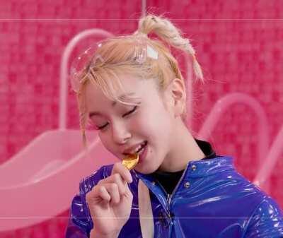 210319 - Adorable Chaeyoung