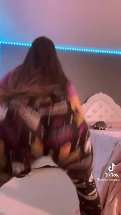 Soft & Jiggly No.512 😍🍑