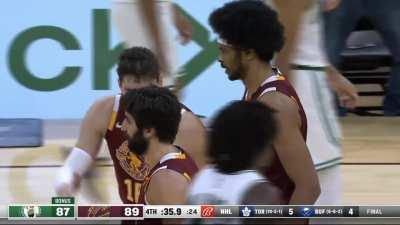 [Highlight] Rubio finds Allen on the lob and Allen throws it down to put the Cavs up 2 with 35.9 left