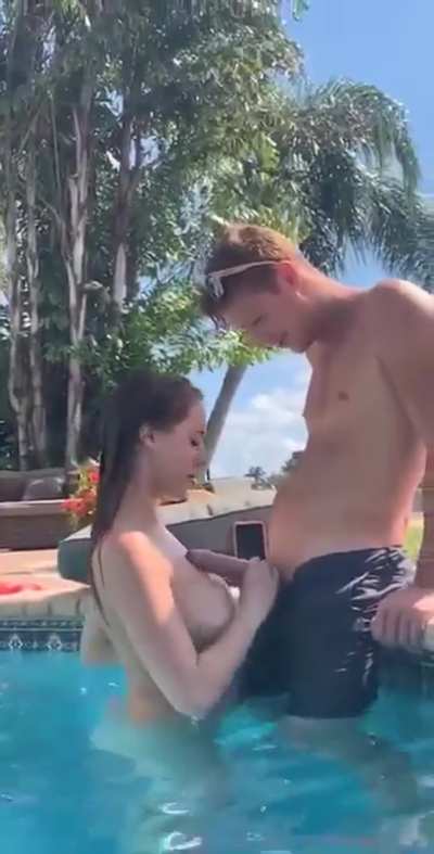 What I wanna do whenever I see a big dickprint at the pool~