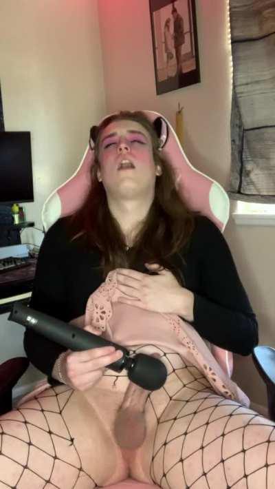 just edging myself, imagining a big cock was in front of me <3