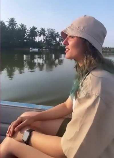 Tanya Khanijow's massive thighs