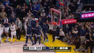 [Highlight] Jordan Poole makes it up to Steph by winning it with a clutch layup