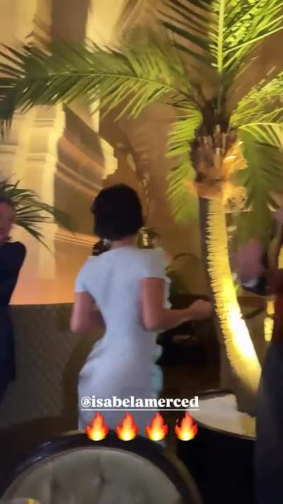 Isabela angelic in blue