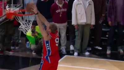 [Highlight] All of 2023 Slam Dunk Champion & Savior Mac McClung's unbelievable dunks with REPLAYS. MaCnificent!