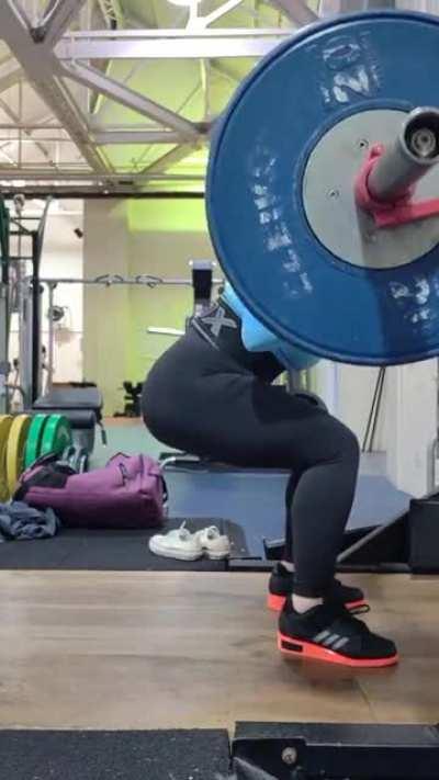 You’ve watched me nail 100kg now watch me fail it like a mong 🙃🙃